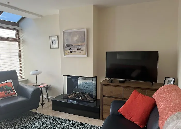 Ardmore Village Family Home